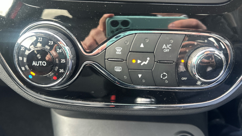 Renault Captur 1.2 TCE Dynamique S Nav 5dr Petrol Hatchback